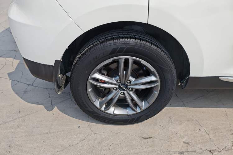 Used Haval F5 2018 1.5T i-Type Right Rear Wheel Hub