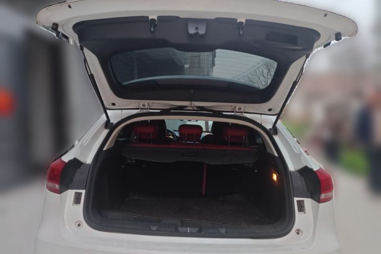 Used Haval F5 2018 1.5T i-Van Trunk