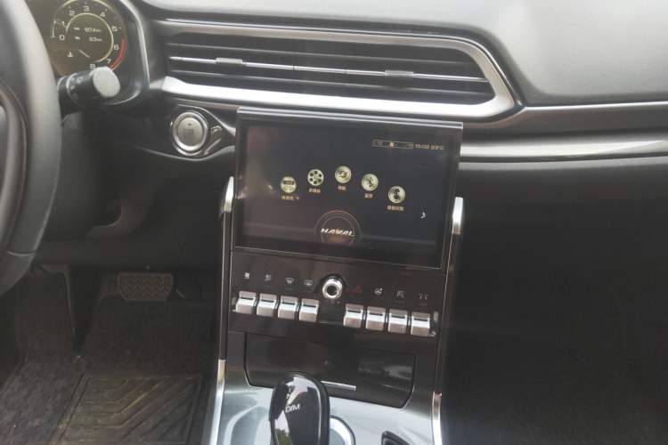 Used Haval F5 2019 National Trend Edition 1.5T i-Van China VI Standard Audio And AC Panel