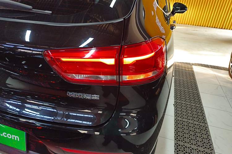 Used Haval F5 2019 National Trend Edition 1.5T i-Van China VI Standard Right Rear Taillight