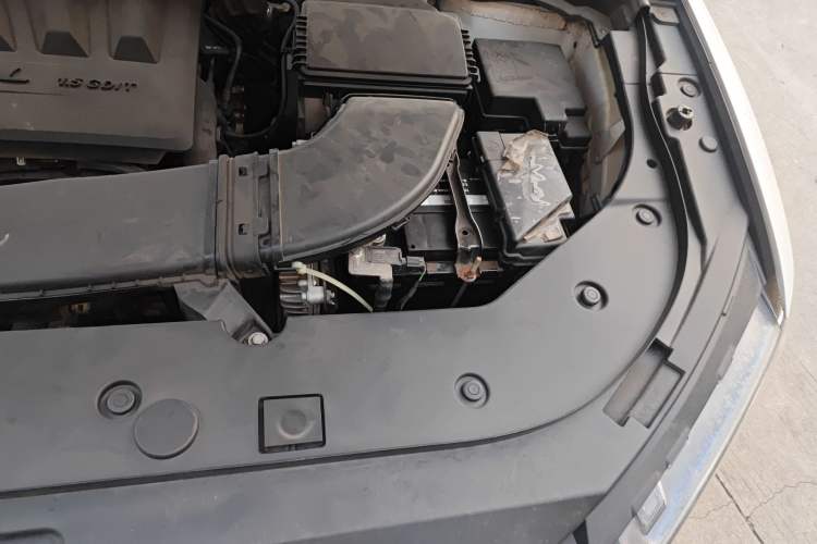 Used Haval F5 2019 National Trend Edition 1.5T i-Type China VI Standard Engine Bay Left