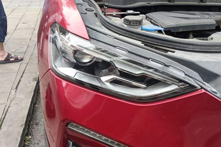 Used Haval F5 2019 National Trend Edition 1.5T i-Type China VI Standard Right Front Headlight