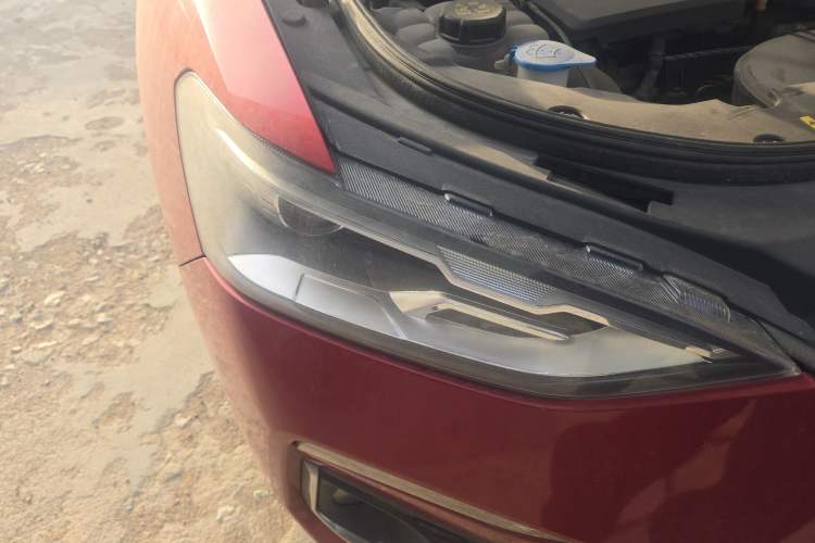 Used Haval F5 2019 National Trend Edition 1.5T i-Van China V Standard Right Front Headlight