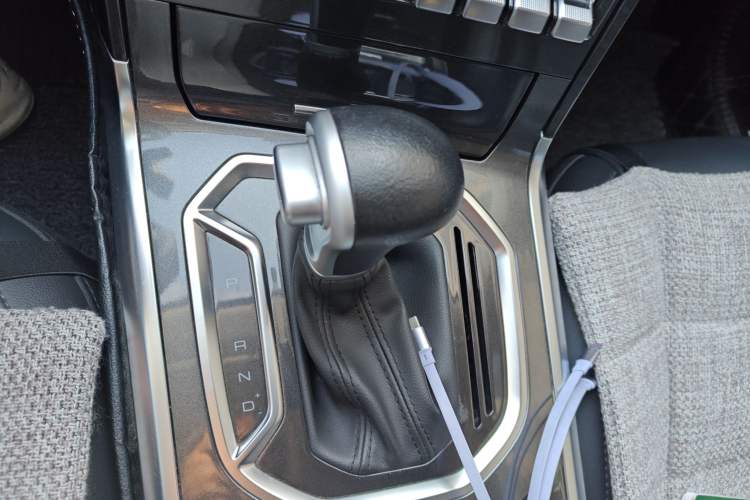 Used Haval F5 2019 National Trend Edition 1.5T i-Type China V standard Gear Lever