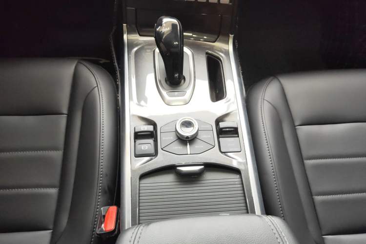 Used Haval F5 2019 National Trend Edition 1.5T i-Van China VI Standard Gear Lever