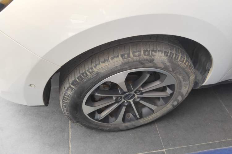 Used Haval F5 2019 National Trend Edition 1.5T i-Van China VI Standard Left Front Wheel Hub