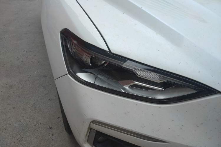 Used Haval F5 2019 National Trend Edition 1.5T i-Van China VI Standard Right Front Headlight