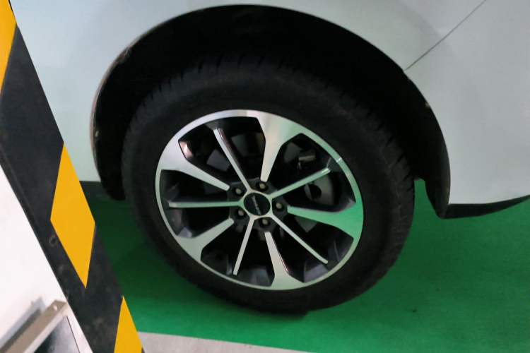 Used Haval F5 2019 National Trend Edition 1.5T i-Trend China V Standard Right Front Wheel Hub
