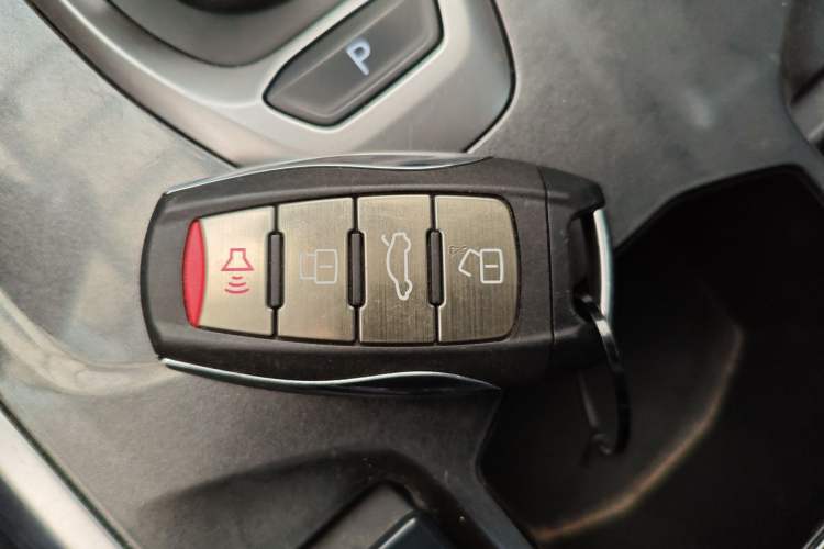 Used Haval F5 2019 National Trend Edition 1.5T i-Type China VI Standard Vehicle Key