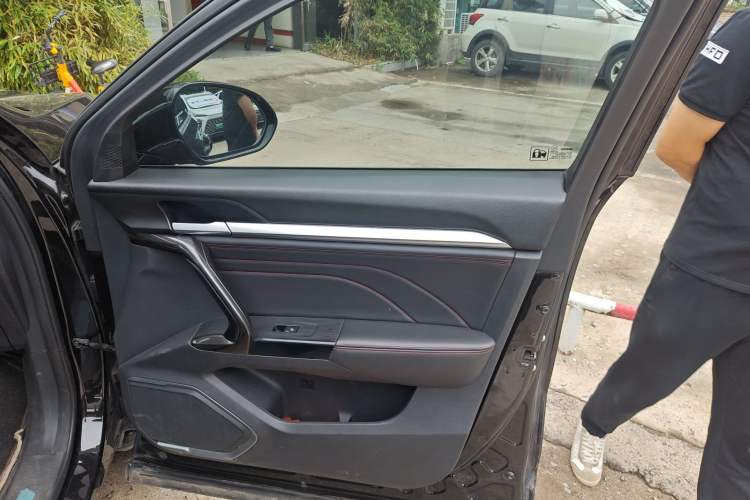 Used Haval F5 2020 1.5T DCT Type I Right Front Door Interior