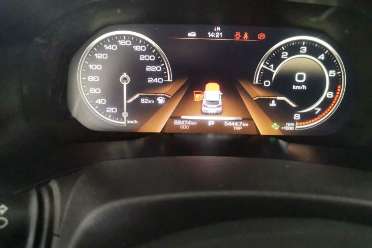 Used Haval F5 2020 1.5T DCT iXuan Odometer Close Up
