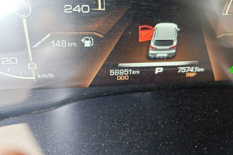 Used Haval F5 2020 1.5T DCT i-Qiu Odometer Close Up