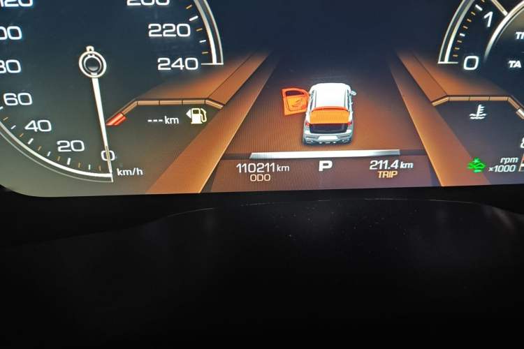 Used Haval F5 2020 1.5T DCT i-Qiu Odometer Close Up