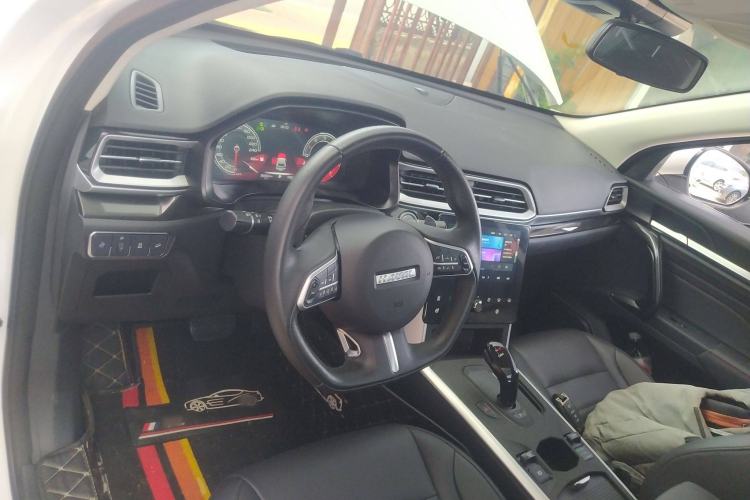 Used Haval F5 2020 1.5T DCT i-Trend Center Console