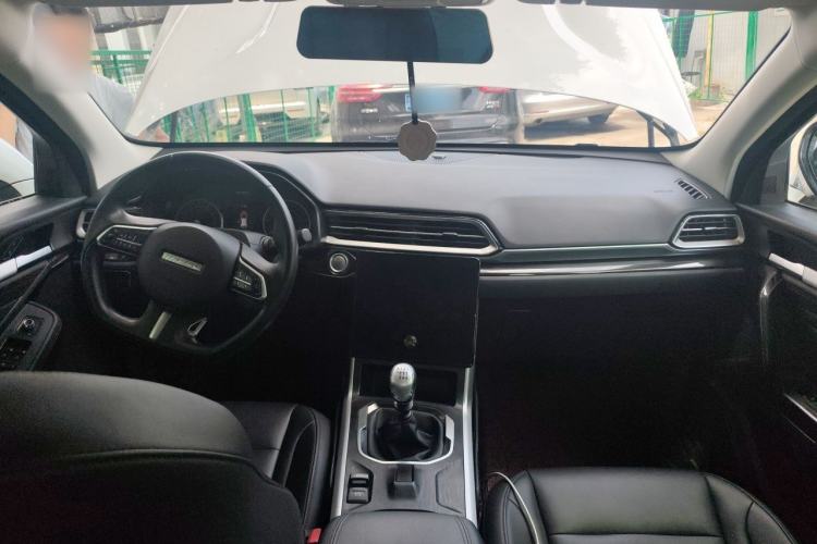 Used Haval F5 2020 1.5T Manual iCool Center Console