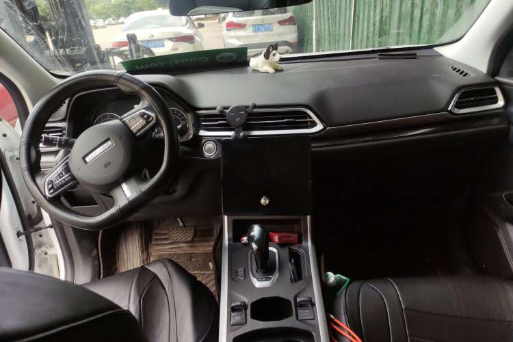 Used Haval F5 2020 1.5T DCT Type I Center Console