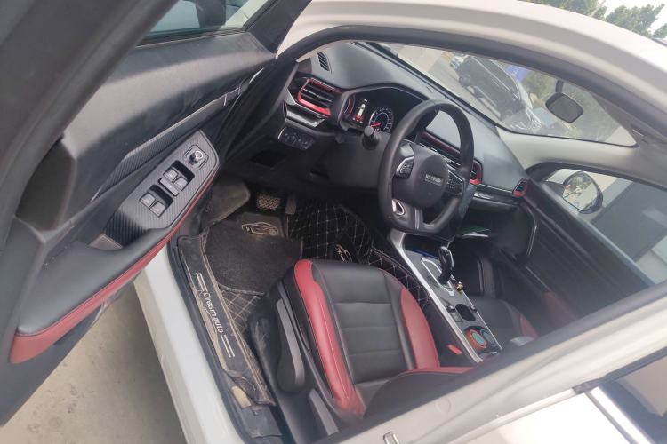 Used Haval F5 2020 1.5T DCT Type I Interior 2