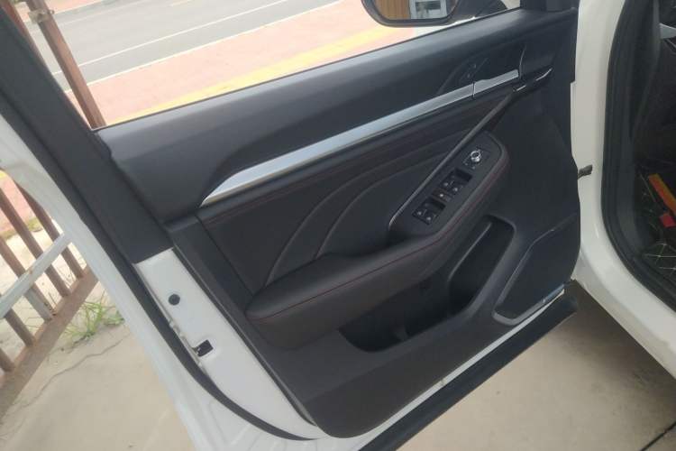 Used Haval F5 2020 1.5T DCT i-Trend Interior 4