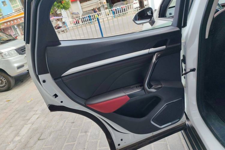 Used Haval F5 2020 1.5T Manual iCool Interior 8