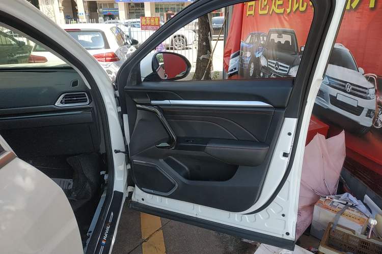 Used Haval F5 2020 1.5T DCT Type I Right Front Door Interior