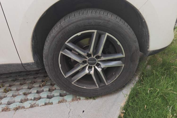 Used Haval F5 2020 1.5T DCT Type I Right Front Wheel Hub