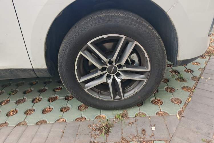 Used Haval F5 2020 1.5T DCT Type I Right Front Wheel Hub