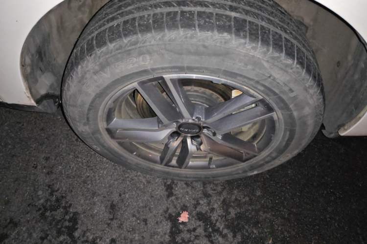 Used Haval F5 2020 1.5T DCT iXuan Right Front Wheel Hub