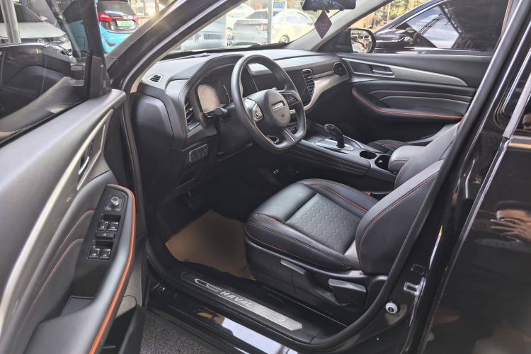 Used Haval F7 2021 1.5T Two-Wheel Drive iXuan Interior 4
