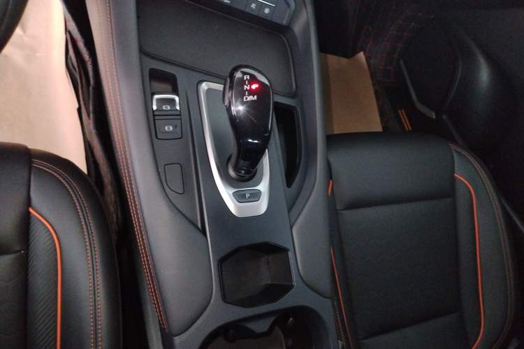 Used Haval F7 2021 1.5T Two-Wheel Drive i-Type Gear Lever