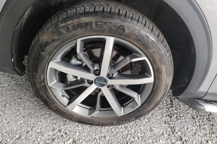 Used Haval F7 2021 1.5T Two-Wheel Drive i-Type Left Front Wheel Hub