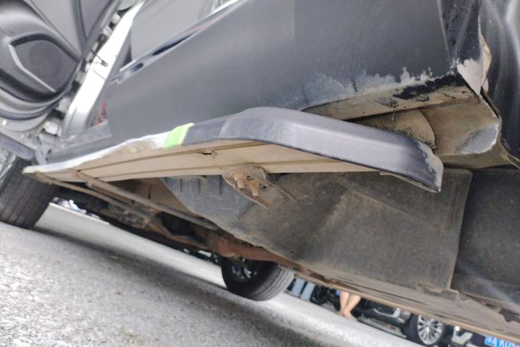 Used Haval F7 2021 1.5T Two-Wheel Drive i-Type Left Side Sill