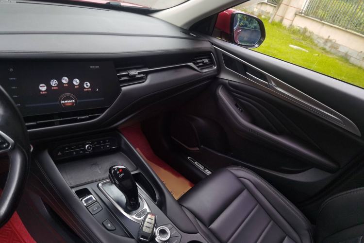 Used Haval F7 2019 2.0T Two-Wheel-Drive i-Van China VI Standard Interior 4