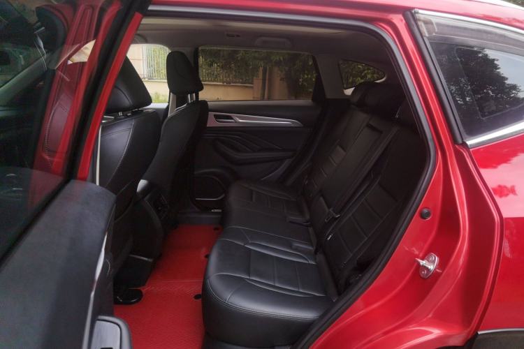 Used Haval F7 2019 2.0T Two-Wheel-Drive i-Van China VI Standard Interior 5