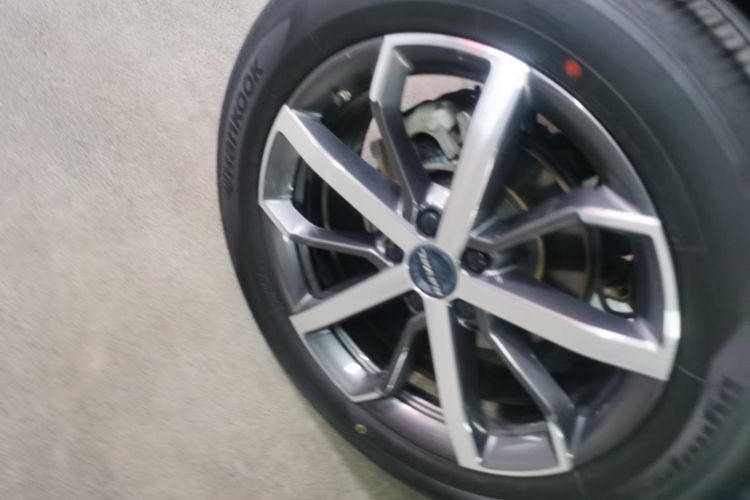 Used Haval F7 2021 1.5T Two-Wheel Drive iXuan Right Rear Wheel Hub