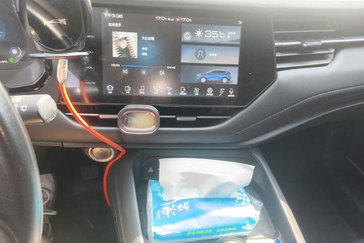 Used Haval F7 2019 2.0T Two-Wheel-Drive i-Van China VI Standard Audio And AC Panel