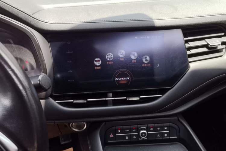Used Haval F7 2019 1.5T Two-Wheel Drive i-Type China V Standard Audio And AC Panel