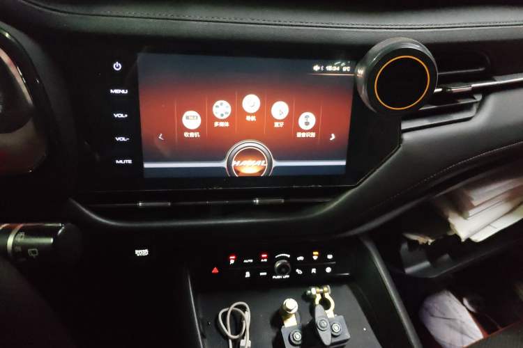 Used Haval F7 2019 2.0T Four-Wheel Drive iJoy China V Standard Audio And AC Panel