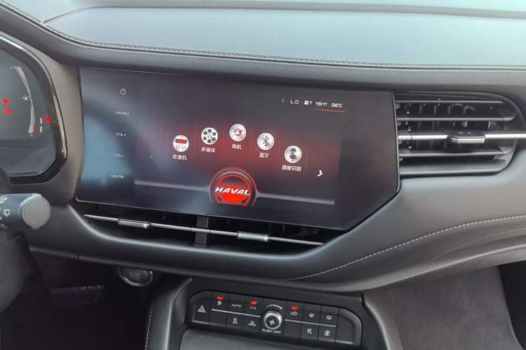 Used Haval F7 2019 1.5T Two-Wheel Drive i-Type China V Standard Audio And AC Panel