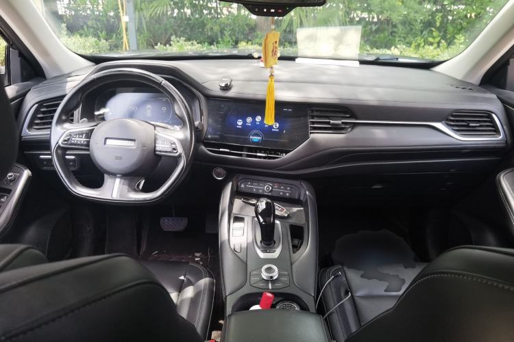 Used Haval F7 2019 2.0T Two-Wheel-Drive i-Van China VI Standard Center Console