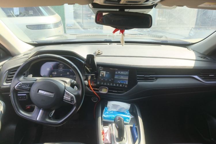 Used Haval F7 2019 2.0T Two-Wheel-Drive i-Van China VI Standard Center Console