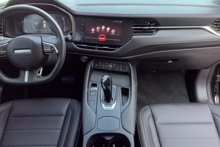 Used Haval F7 2019 1.5T Two-Wheel Drive i-Type China V Standard Center Console