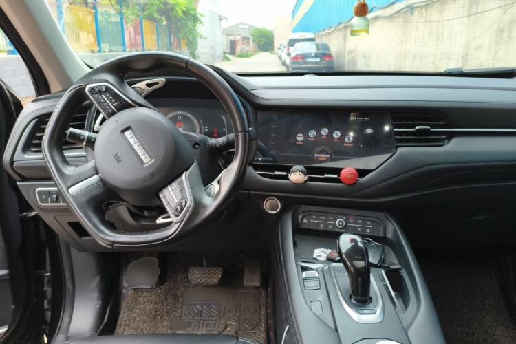 Used Haval F7 2019 1.5T Two-Wheel Drive i-Type China V Standard Center Console