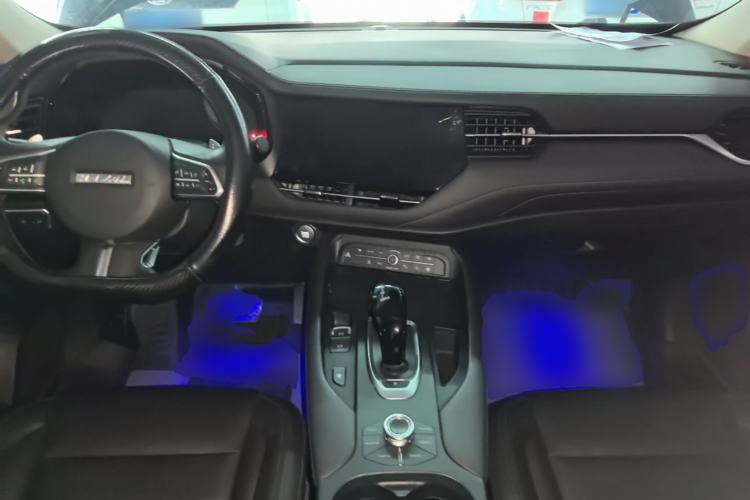 Used Haval F7 2019 2.0T Four-Wheel Drive iJoy China V Standard Center Console