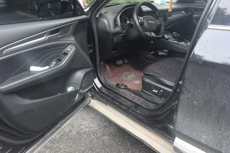Used Haval F7 2019 1.5T Two-Wheel Drive i-Trend China VI Standard Driver Seat