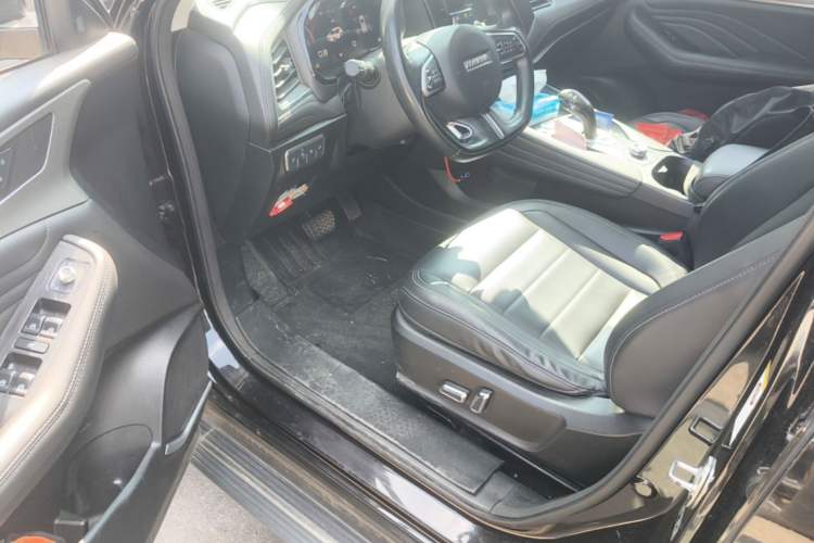 Used Haval F7 2019 2.0T Two-Wheel-Drive i-Van China VI Standard Driver Seat