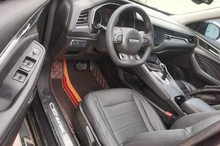 Used Haval F7 2019 1.5T Two-Wheel Drive iCool China VI Standard Driver Seat