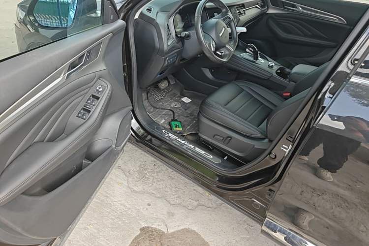 Used Haval F7 2019 2.0T Two-Wheel-Drive i-Van China VI Standard Driver Seat