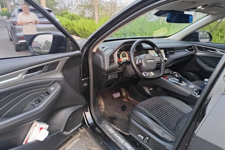 Used Haval F7 2019 2.0T Two-Wheel-Drive i-Van China VI Standard Driver Seat