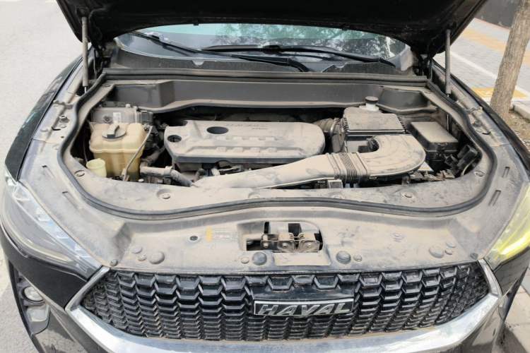 Used Haval F7 2019 2.0T Two-Wheel Drive i-Van China V standard Engine Bay