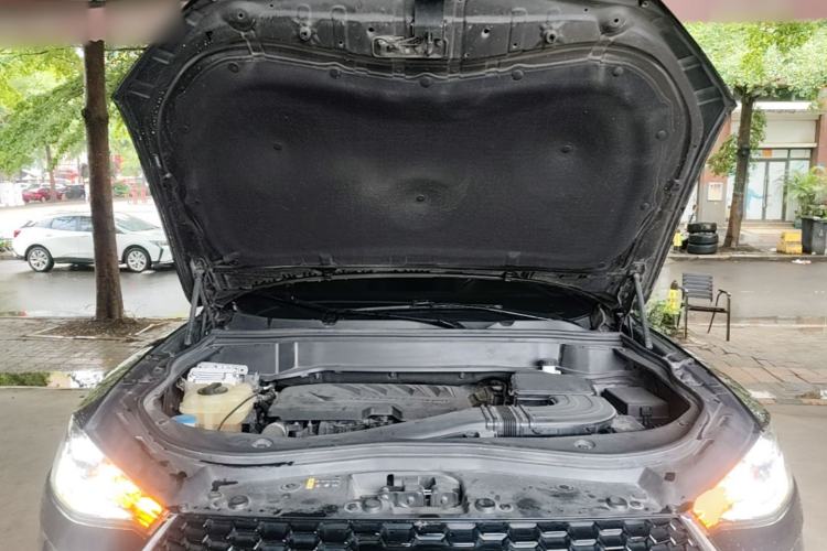 Used Haval F7 2019 1.5T Two-Wheel Drive i-Type China V Standard Engine Bay